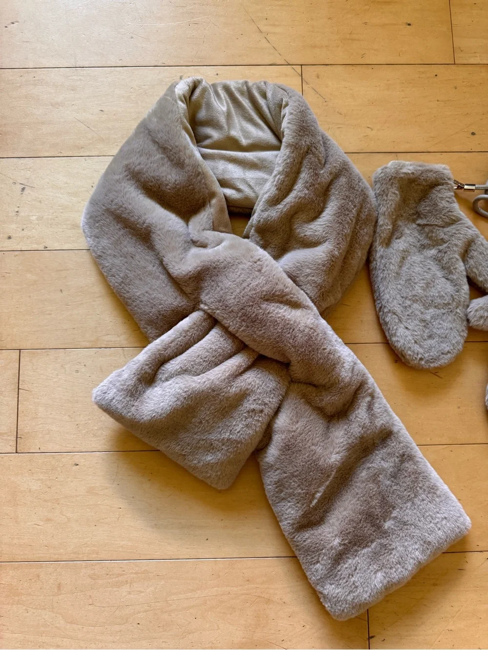 Faux Fur Scarf and Mittens Set, formal luxury winter retro feminine dressy